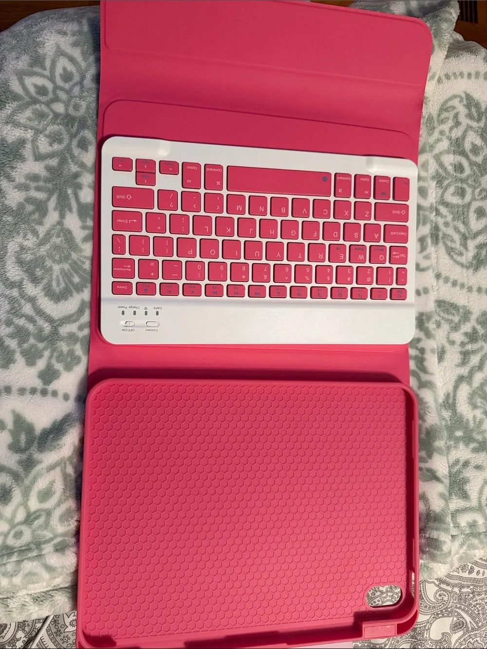 Pink Magnetic Keyboard Case (Compatible with iPad Air 4th Gen, 10.9”)
